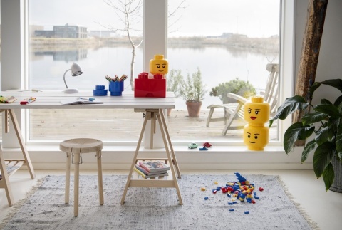 LEGO 40321726 - Pojemnik głowa duża L - Chłopiec język LEGO 40321726 - Pojemnik głowa duża L - Chłopiec język