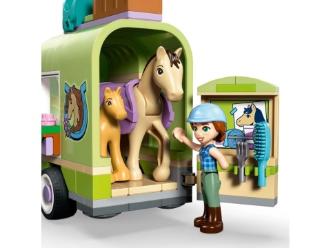 LEGO 42695 Friends - Przyczepa z koniem i źrebaczkiem