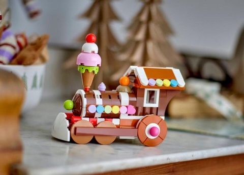 LEGO 40777 Creator - Ozdoba z piernikowym pociągiem